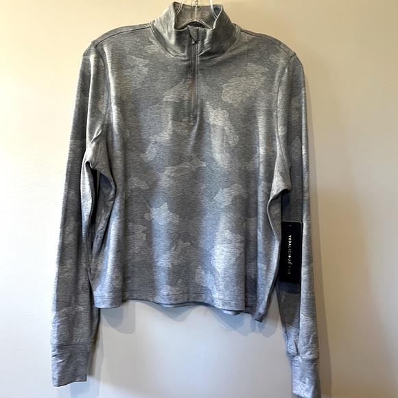 Yogalicious Lux ladies Silver Camo Top Medium NWT - Picture 2 of 9